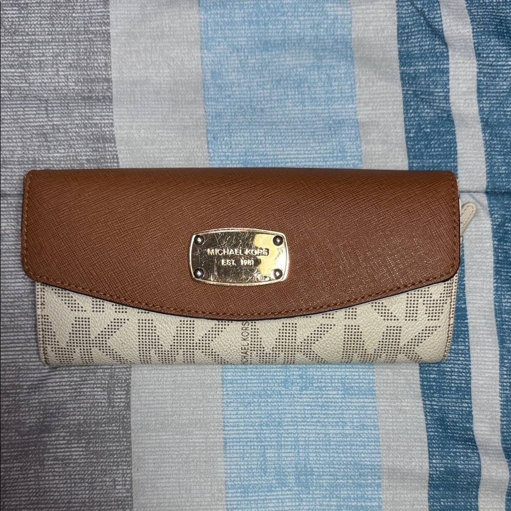 Michael Kors Tan and Cream Women's Wallet